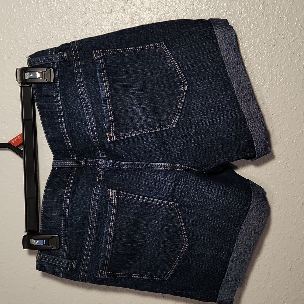 Shorts - Picture 4 of 4